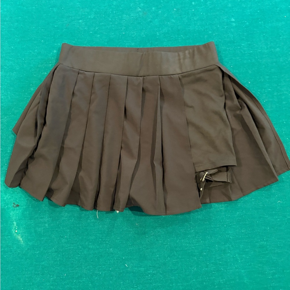 HALARA Black Pleated Mini Skirt with Buckle Strap Detail - Picture 2 of 11